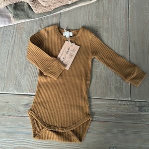The Simple Folk The Ribbed Onesie BRONZE ORGANIC COTTON size 6/9 months eco